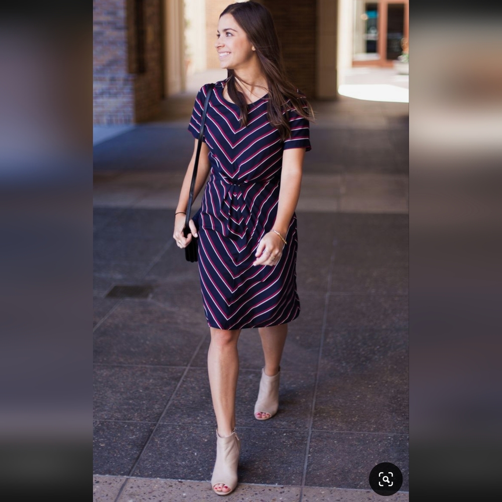 Banana Republic SHORT-SLEEVE STRIPED PLEAT DRESS